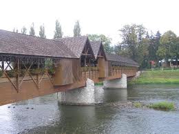 Colonnade bridge